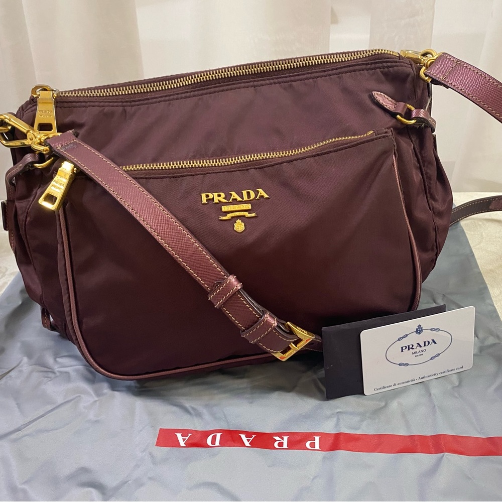 🆕 Prada Milano Gorgeous Burgundy Crossbody bag